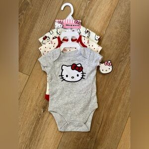 HELLO KITTY Baby SIZE 6M Three Bodysuits Set NEW With‎ Tag
